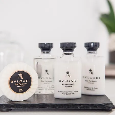 ゲストハウス Charming 4*